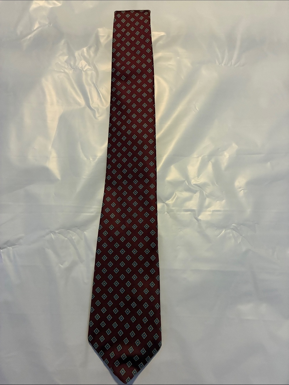 DON LOPER Classic Burgundy Diamond-Pattern Men's Tie